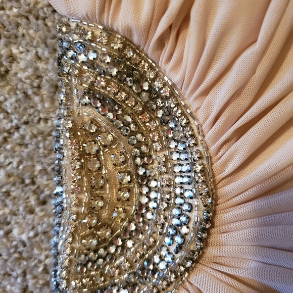 Elegant strapless mini dress - Women bodycon dress - Picture 2 of 4